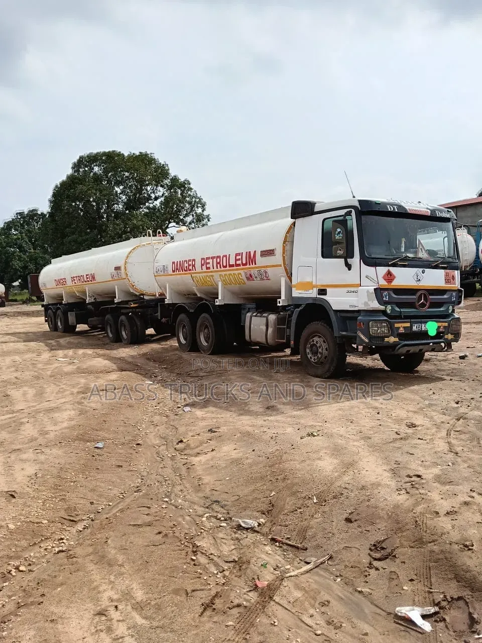 For Sell 3340 With Trailer Buling Safi Buy and Work Location