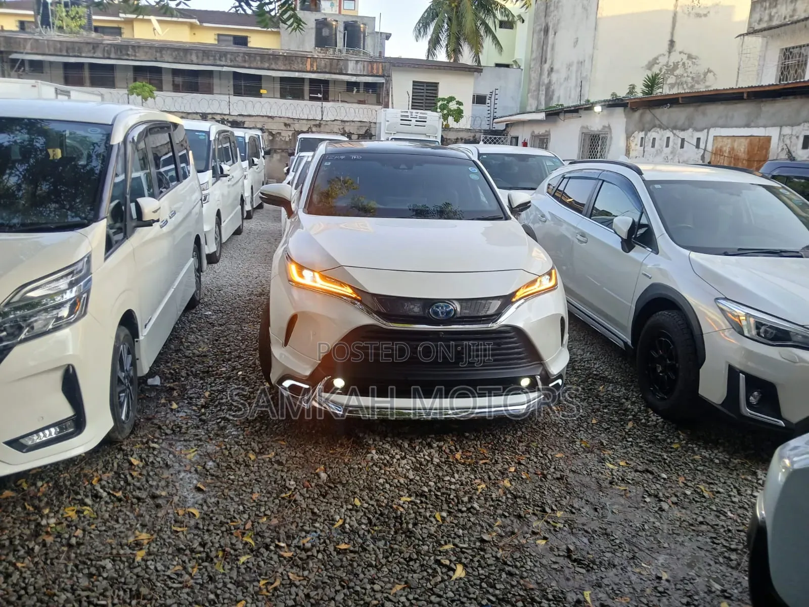 Toyota Harrier 2022 White