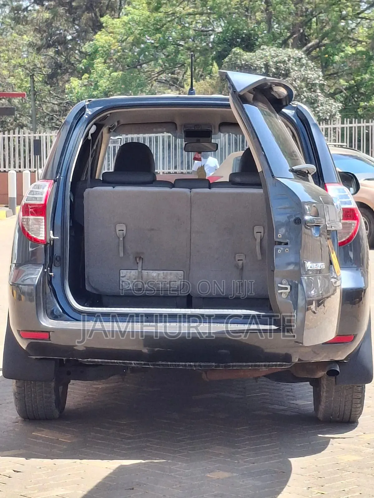 Toyota Vanguard 2008 Gray