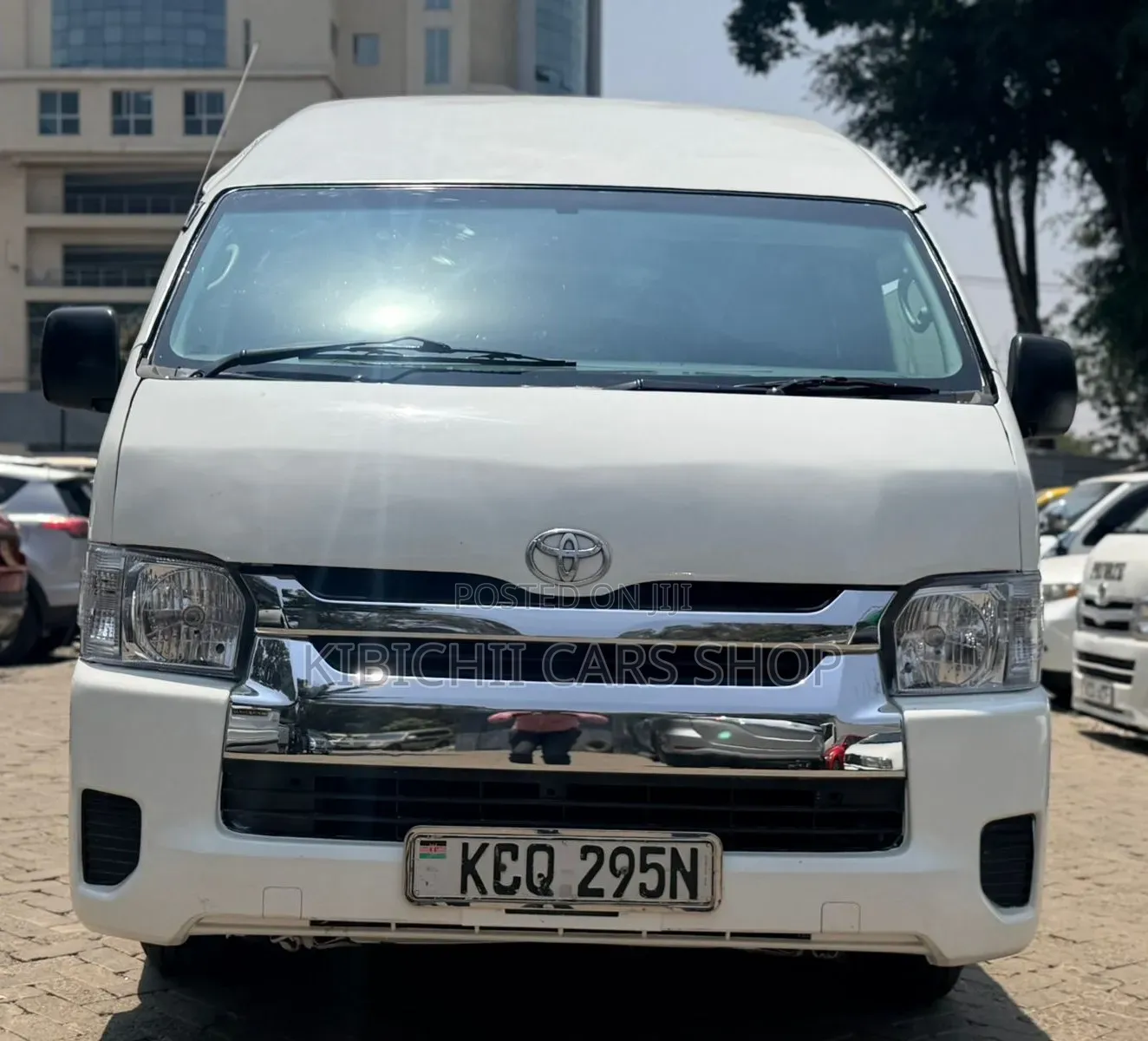 Toyota HiAce 2013 White