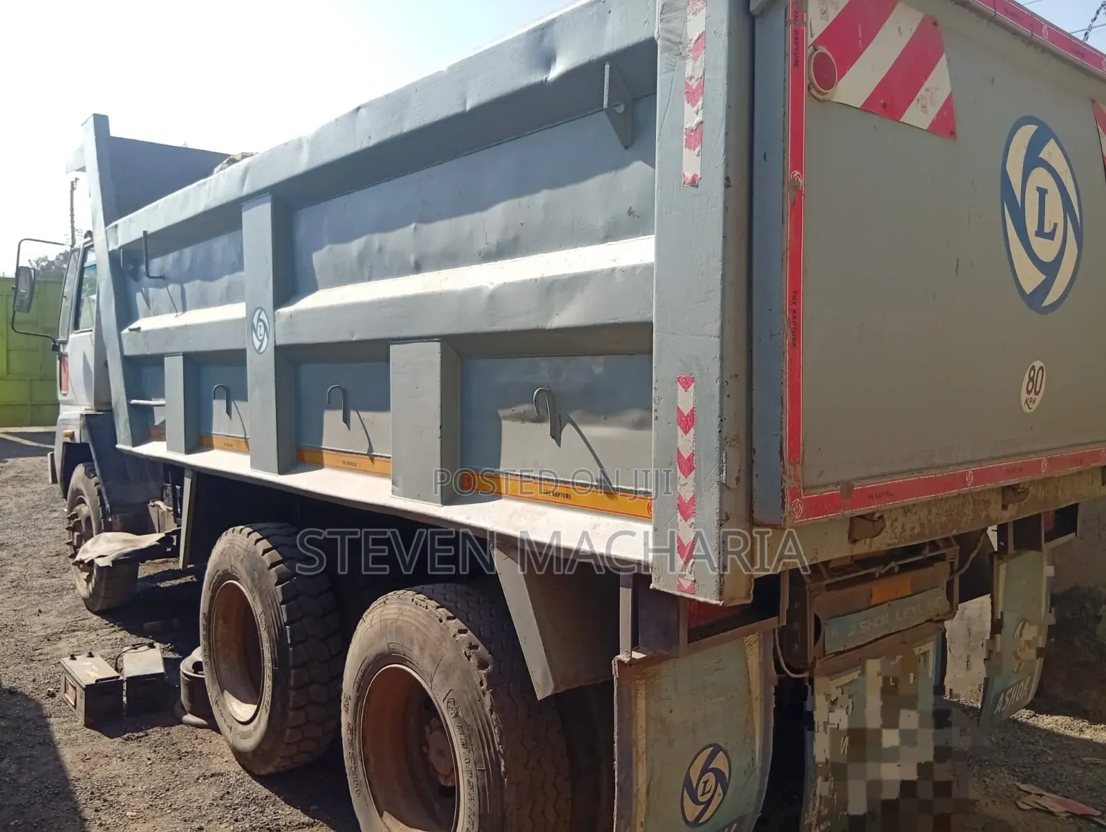 Ashok Layland 2518i