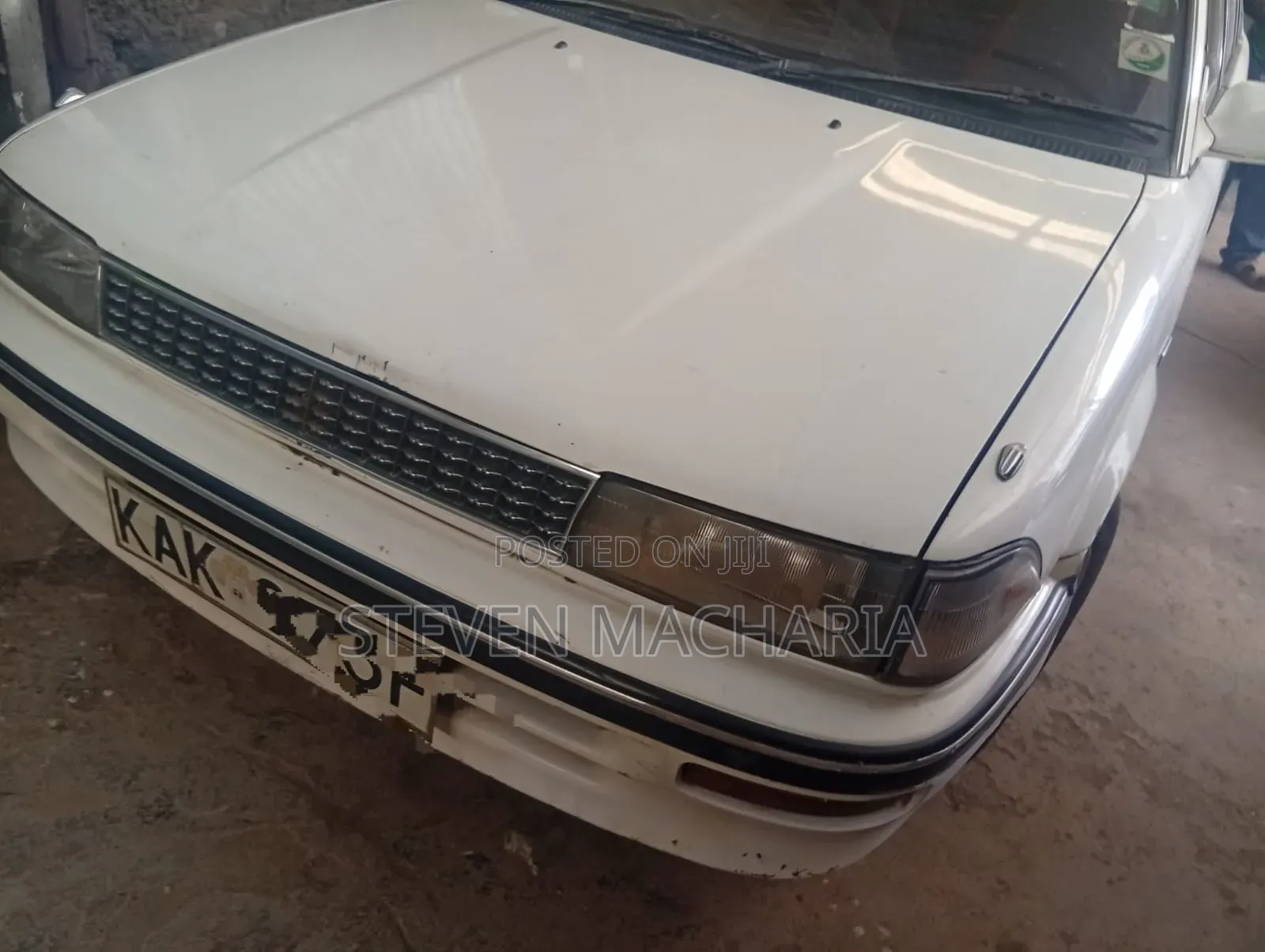 Toyota Corolla 2000 White