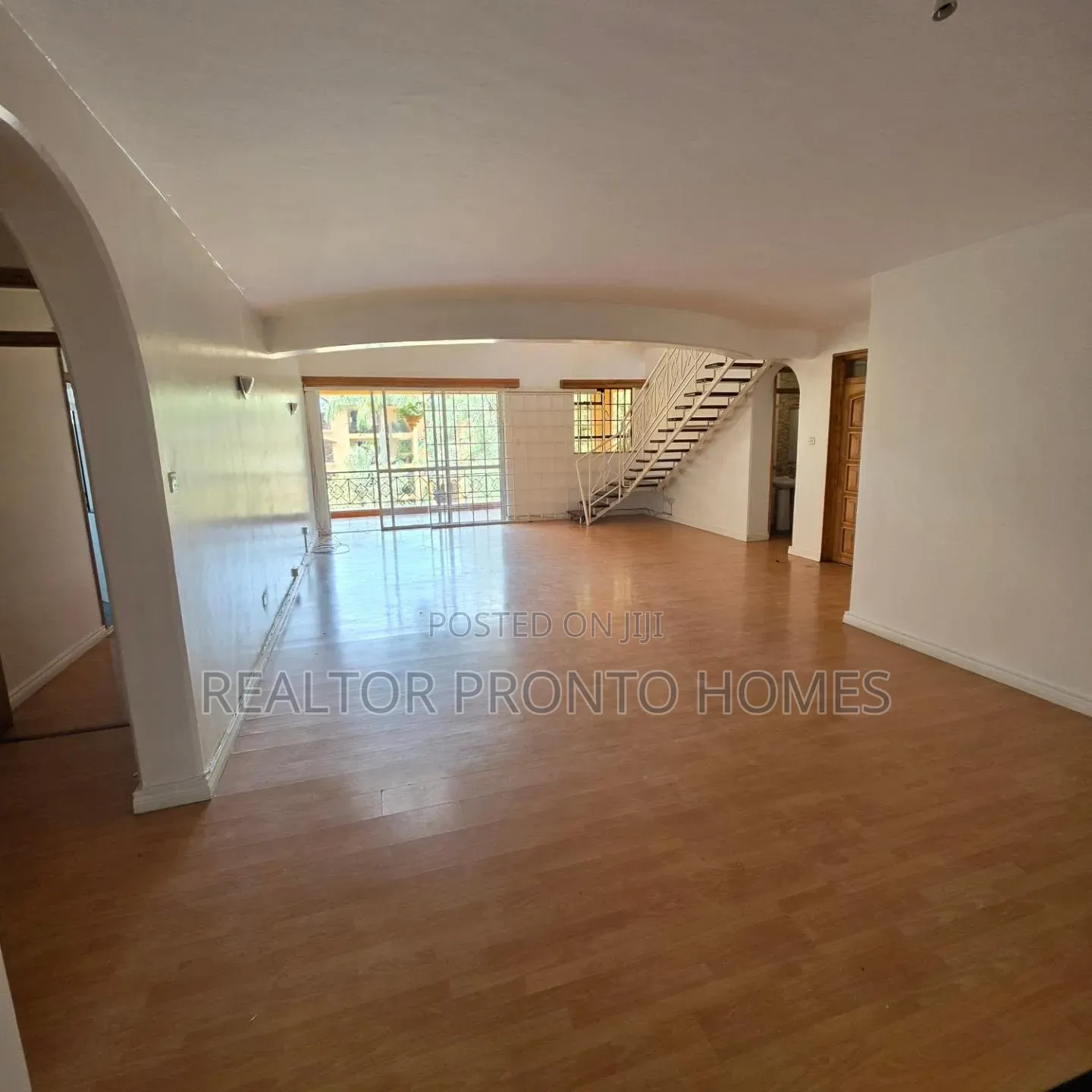 4bdrm Penthouse in Lavington, Valley Arcade for rent