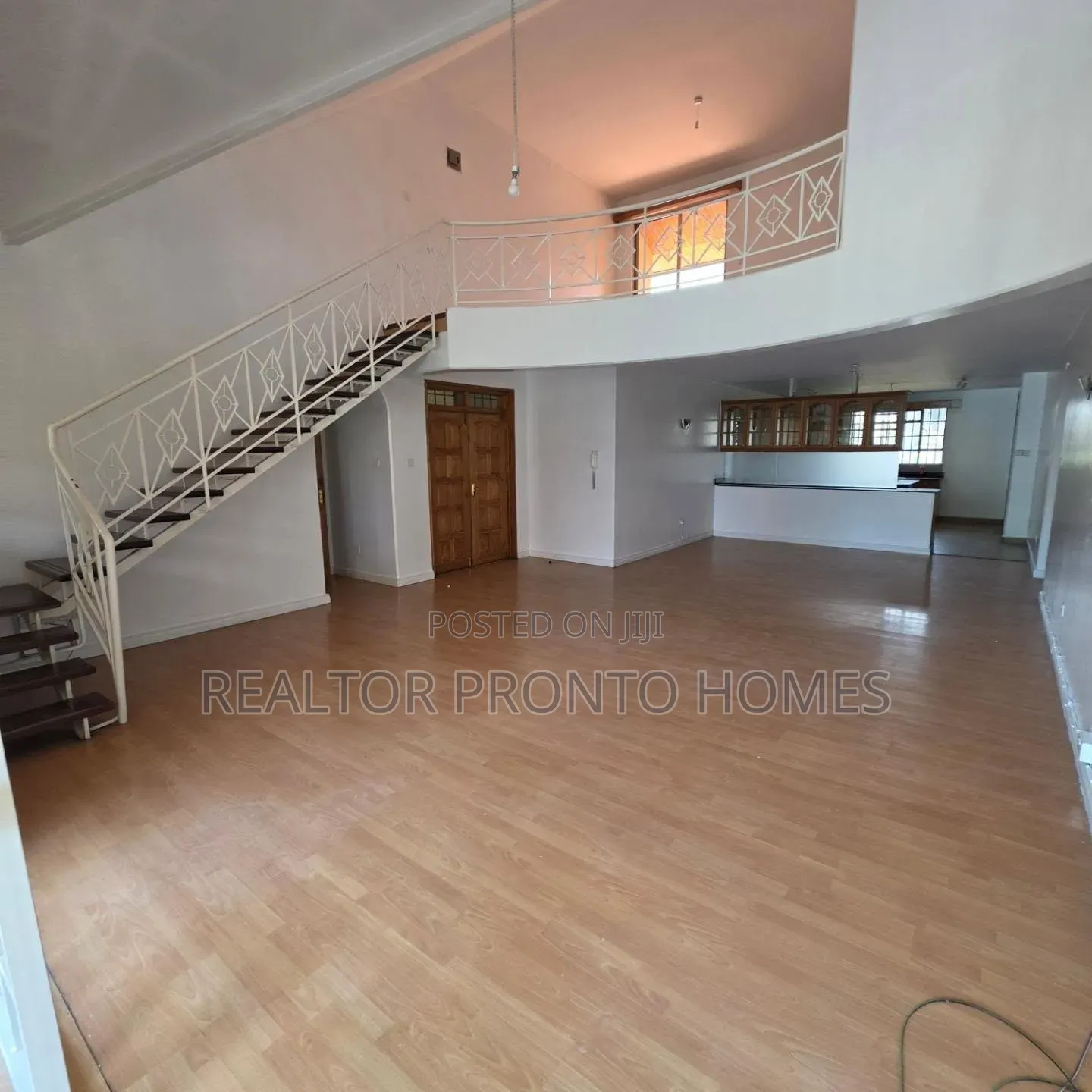 4bdrm Penthouse in Lavington, Valley Arcade for rent