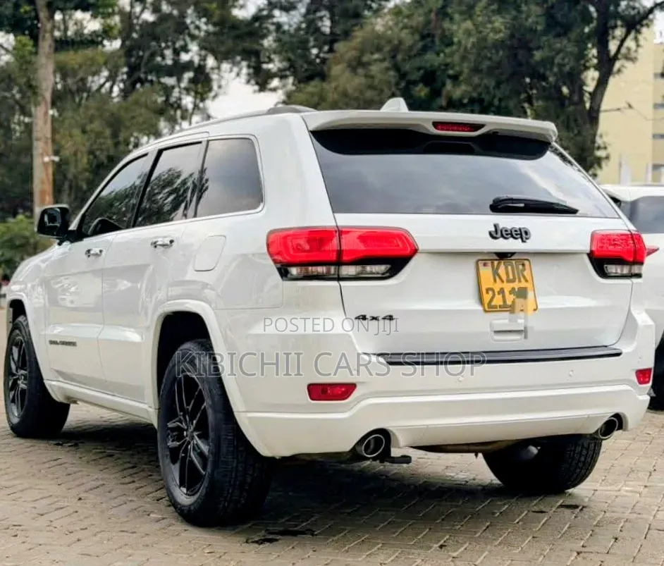 Jeep Cherokee Latitude 4x4 2018 White