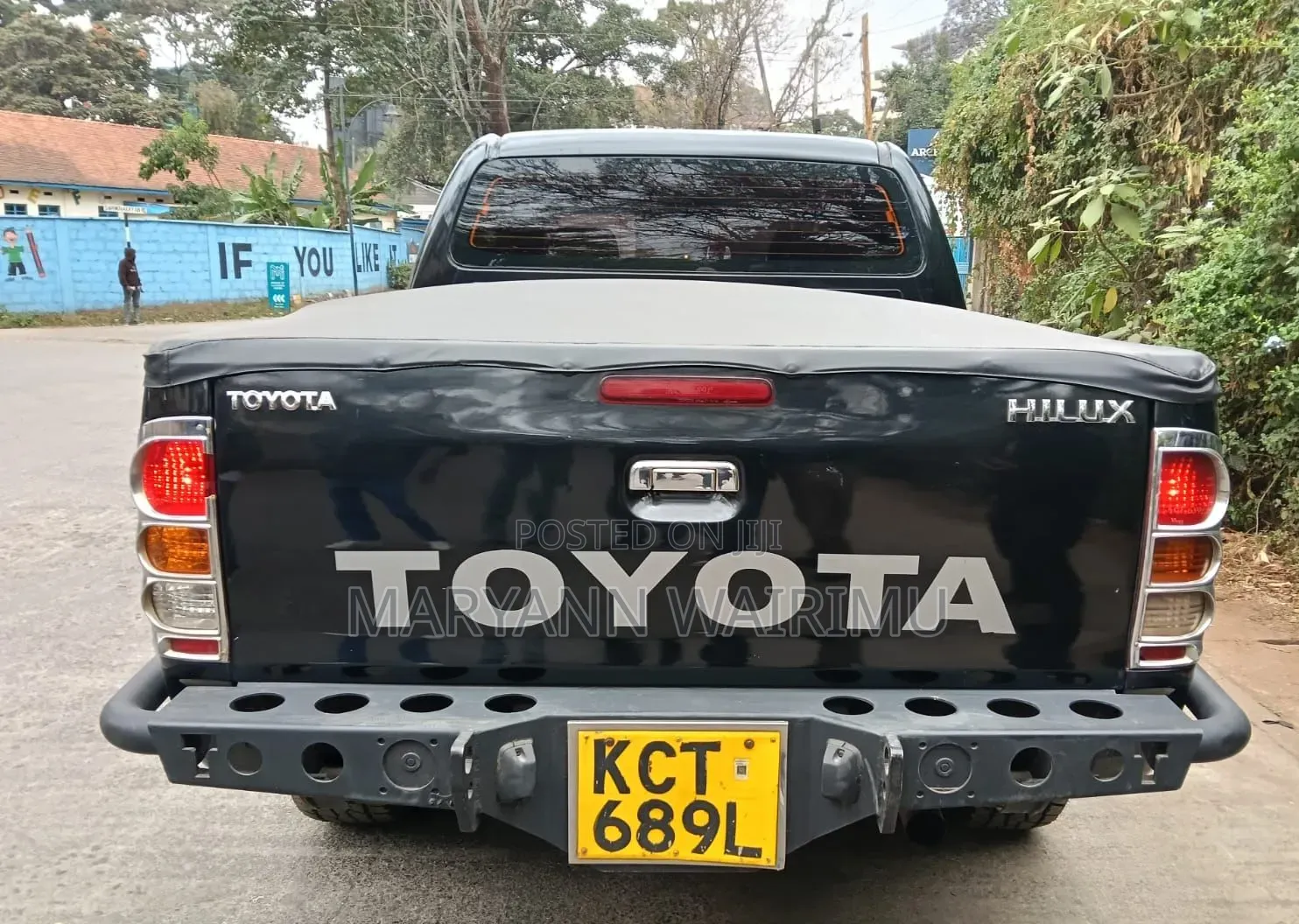 Toyota Hilux 2011 Black