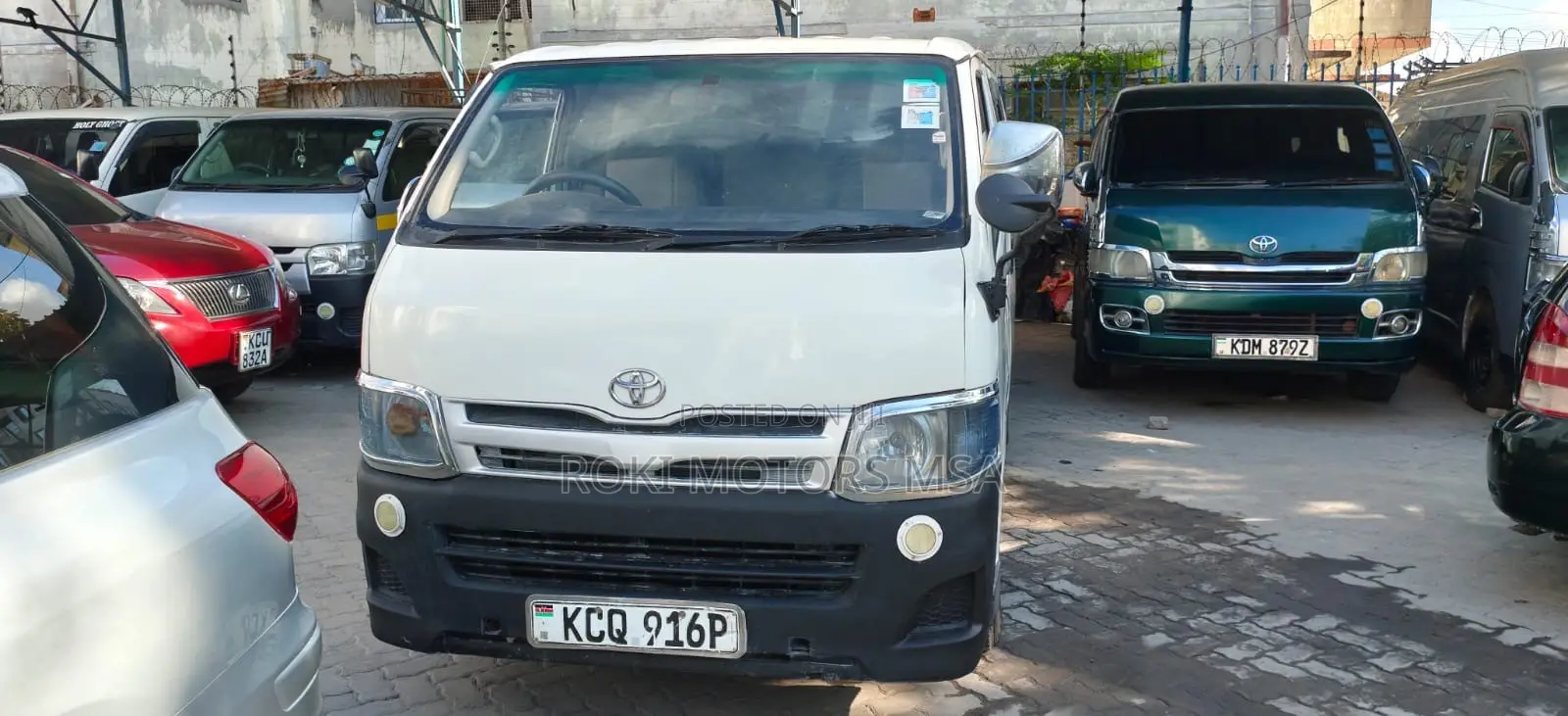 Toyota HiAce 2013 White