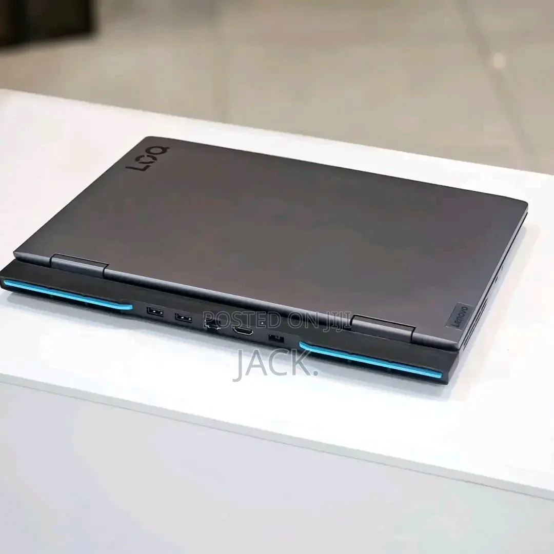 Laptop Lenovo LOQ 15IRH8 24GB Intel Core i7 SSD 512GB