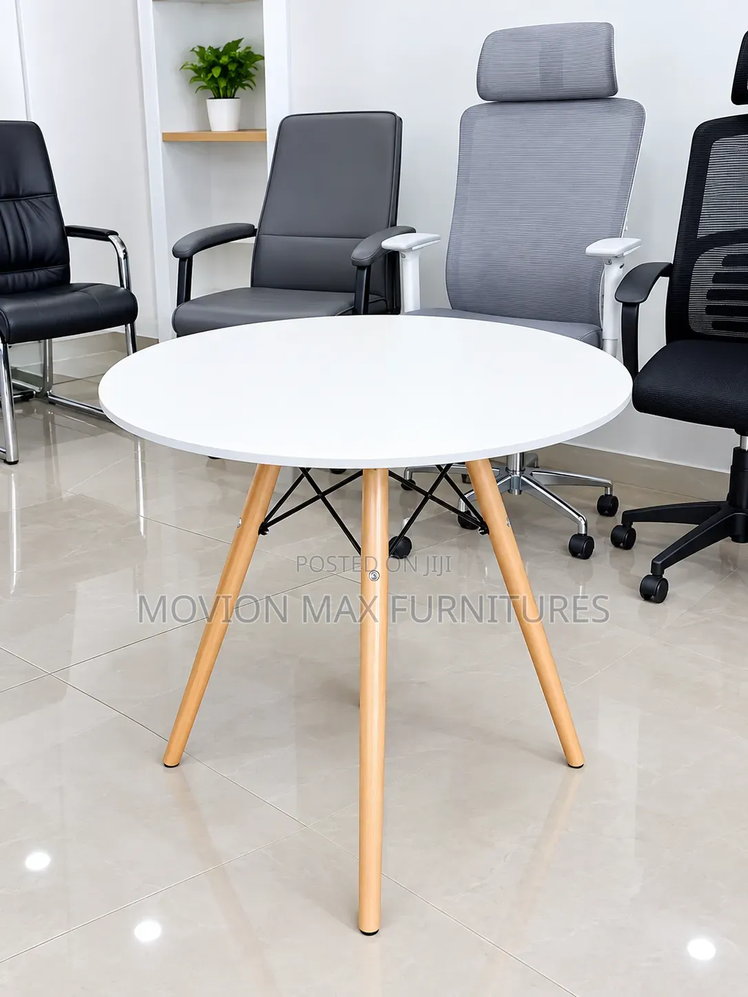 Eames Table, Relaxing Table for Eames Chairs
