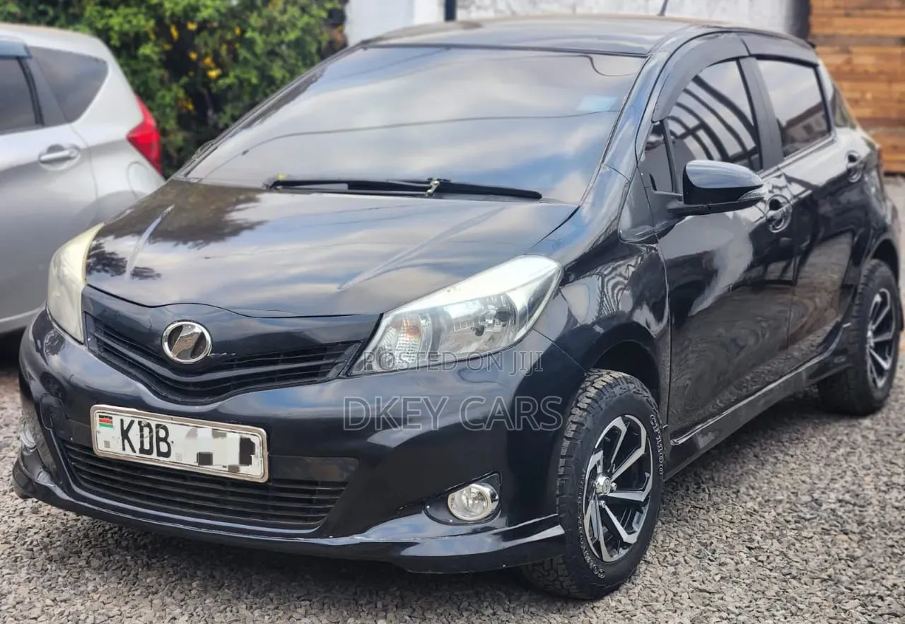 Toyota Vitz 2014 Black