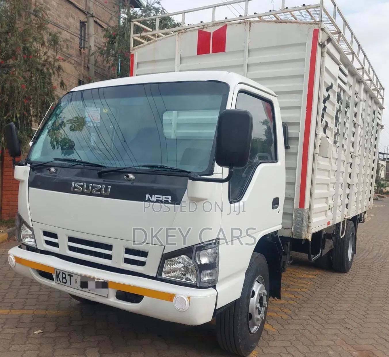 Isuzu NPR66