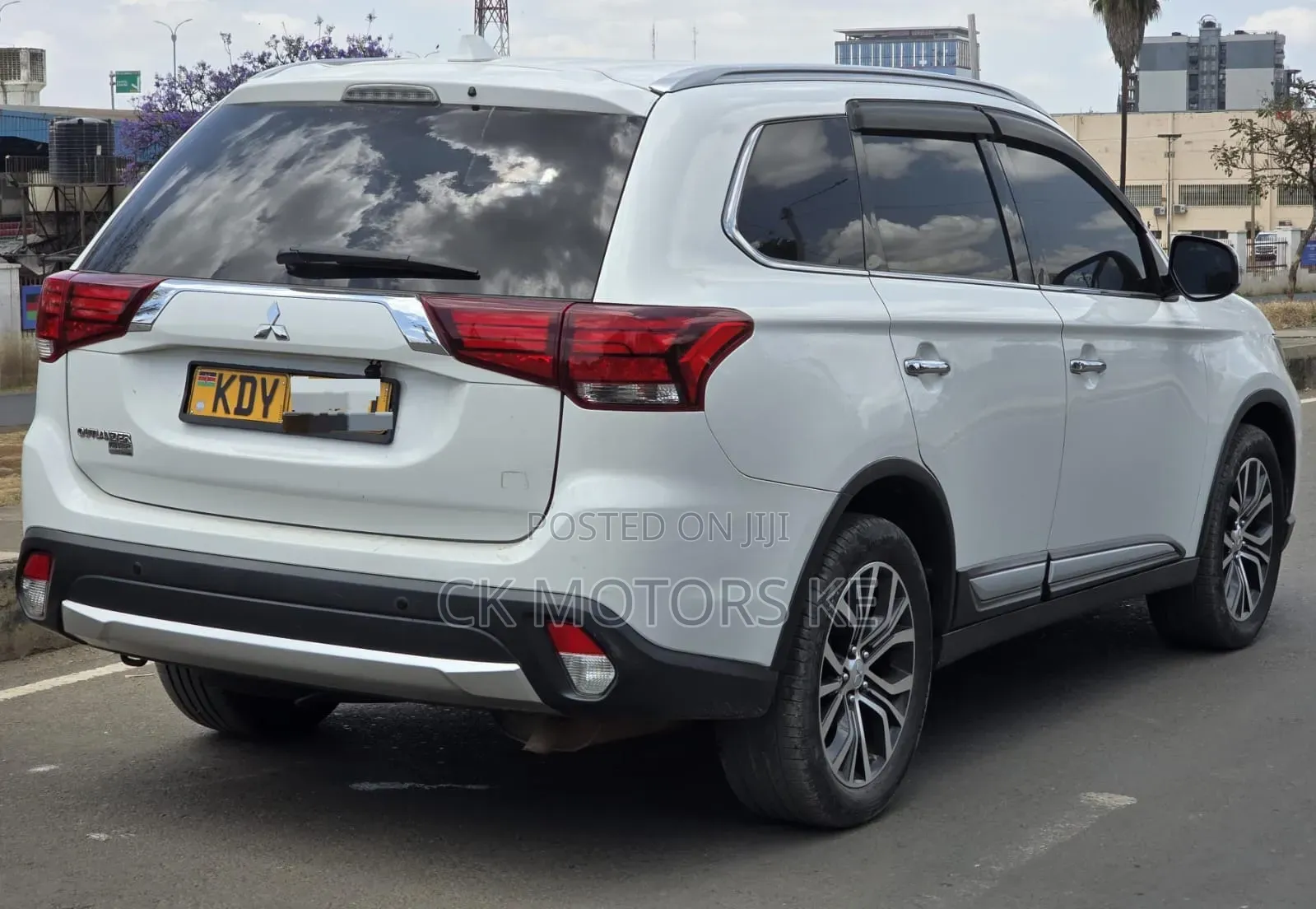 Mitsubishi Outlander 2016 White