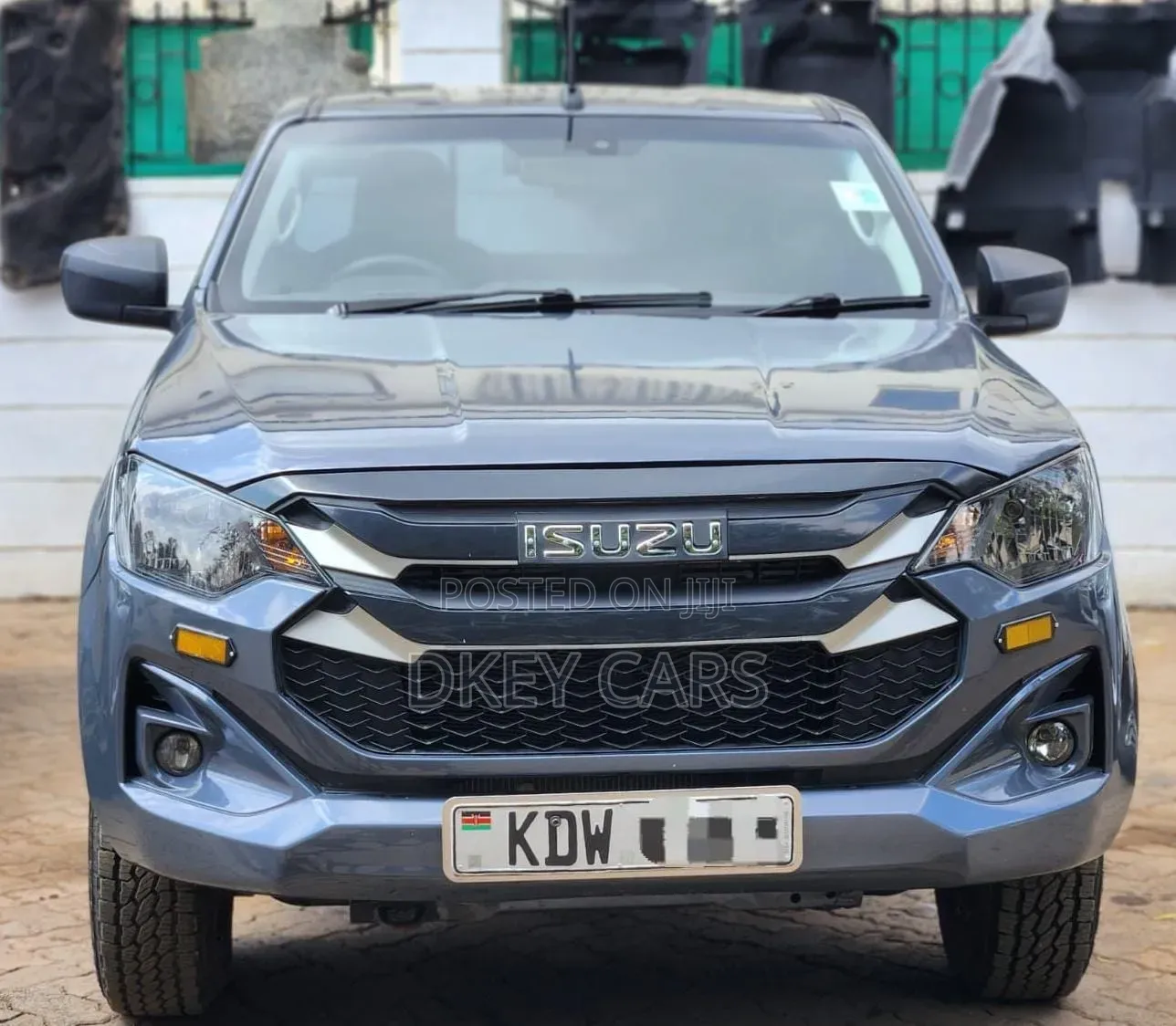 Isuzu D-MAX 2025 Gray
