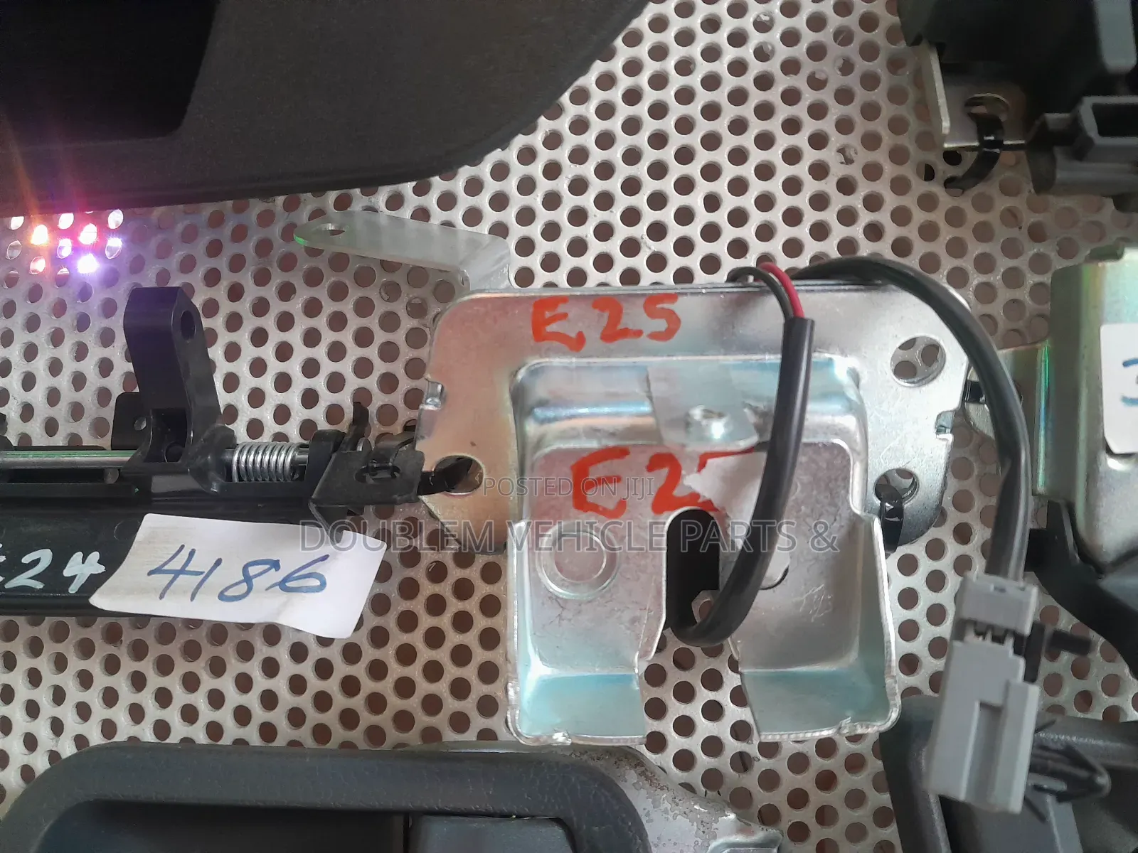 Boot Lock Nissan Caravan/Urvan E25/Rear Tail Gate Lock Nissan E25