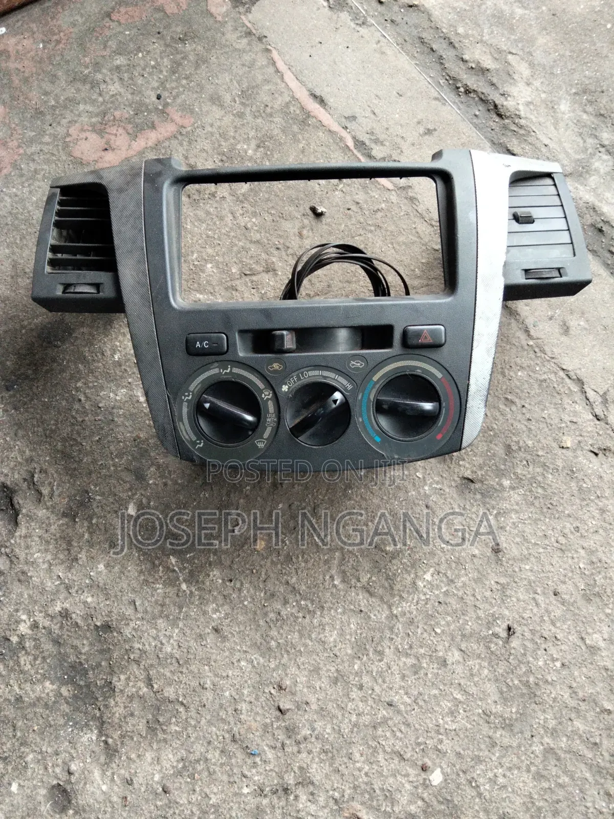 Hillux Vigo AC Control