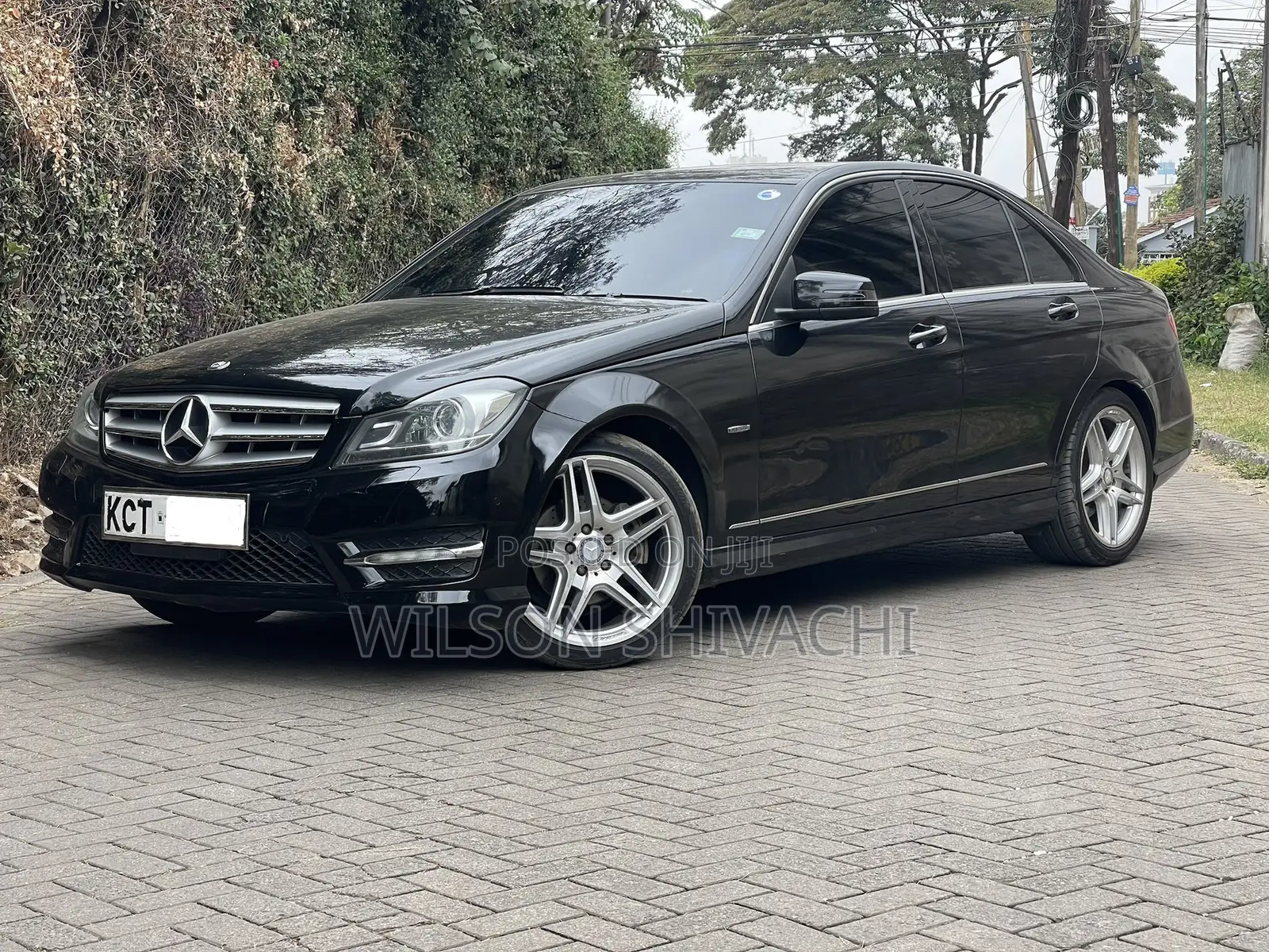 Mercedes-Benz C200 2012 Black