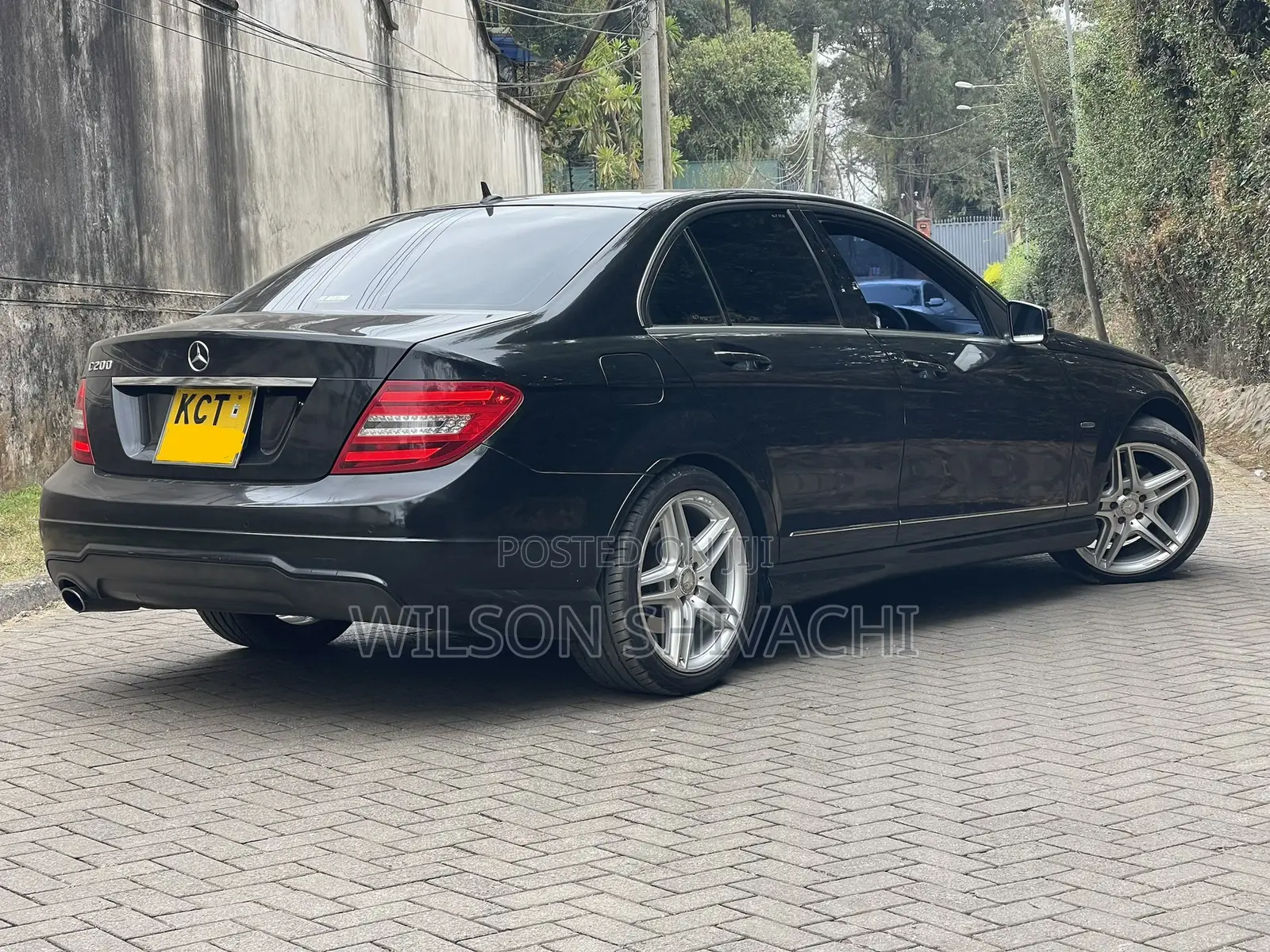 Mercedes-Benz C200 2012 Black