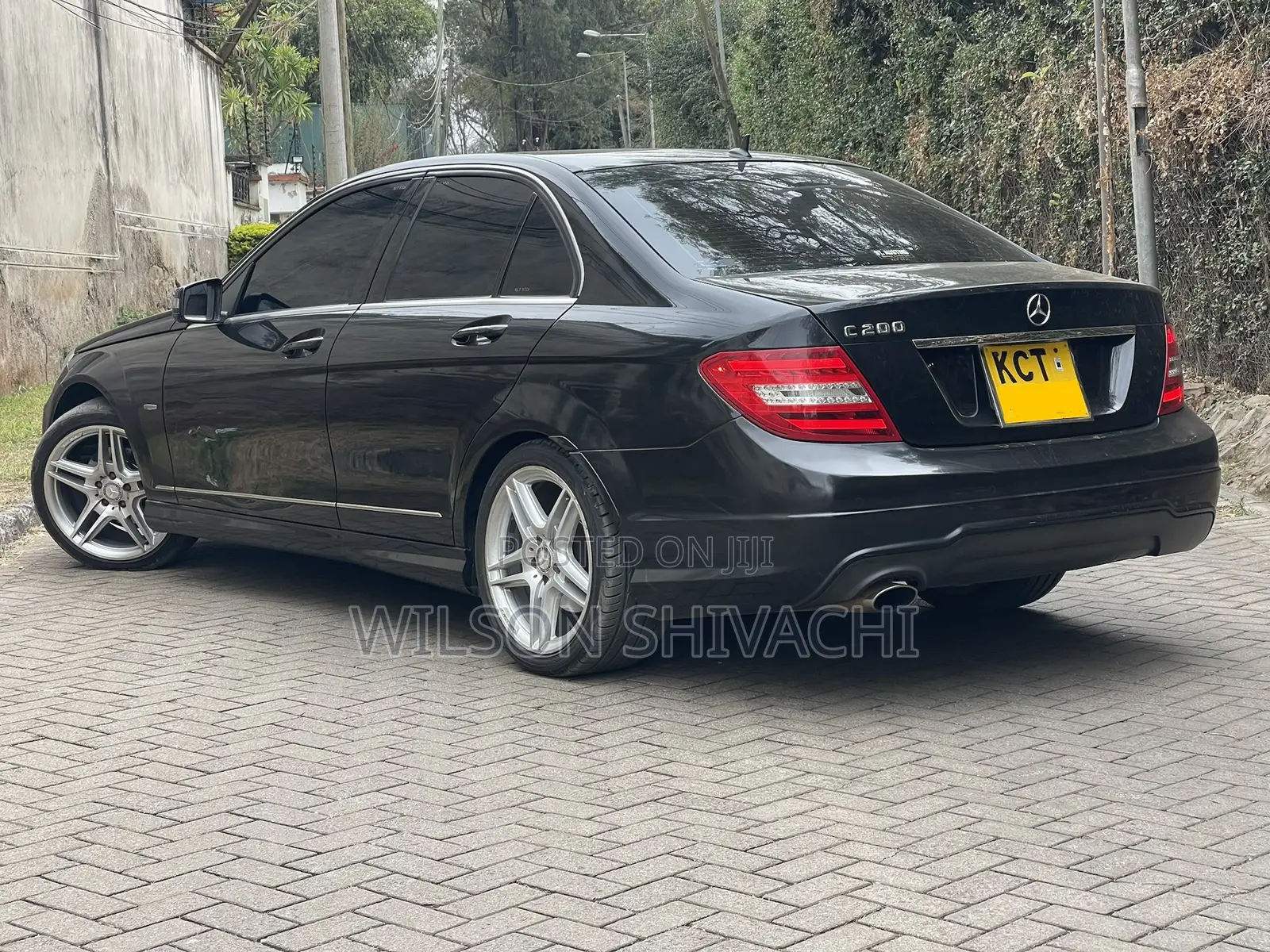 Mercedes-Benz C200 2012 Black