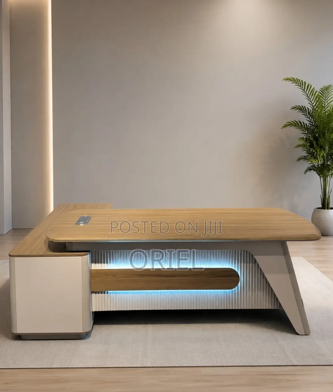 1.8 Meters Executive Boss Office Desk : C.E.O Workstation Desk