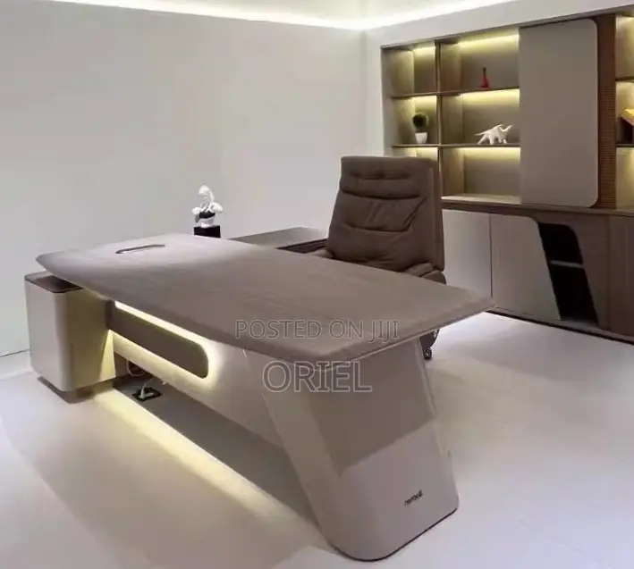 1.8 Meters Executive Boss Office Desk : C.E.O Workstation Desk