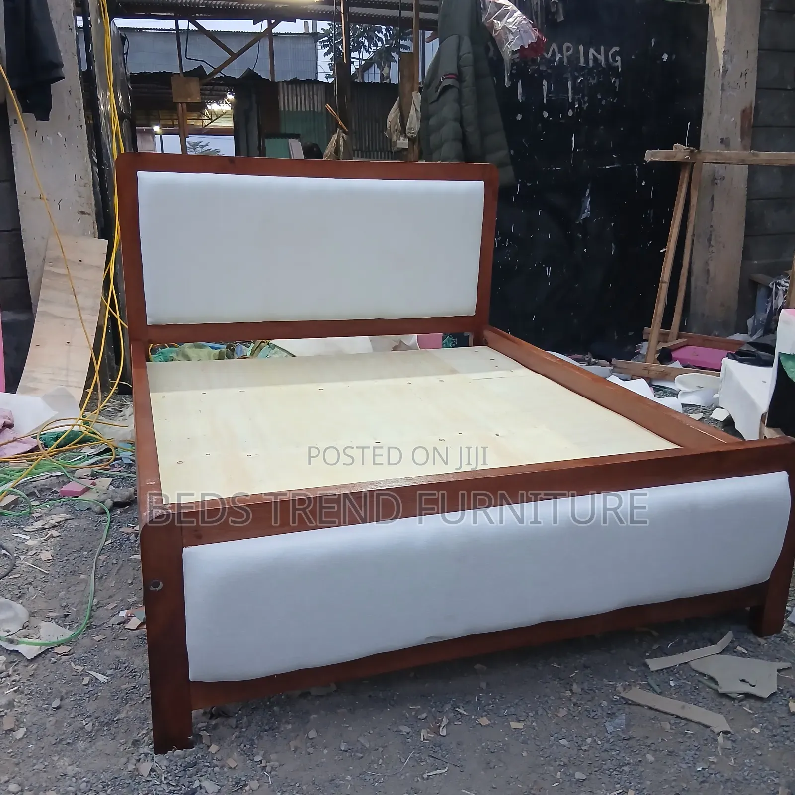 5 by 6 Mocket Bed