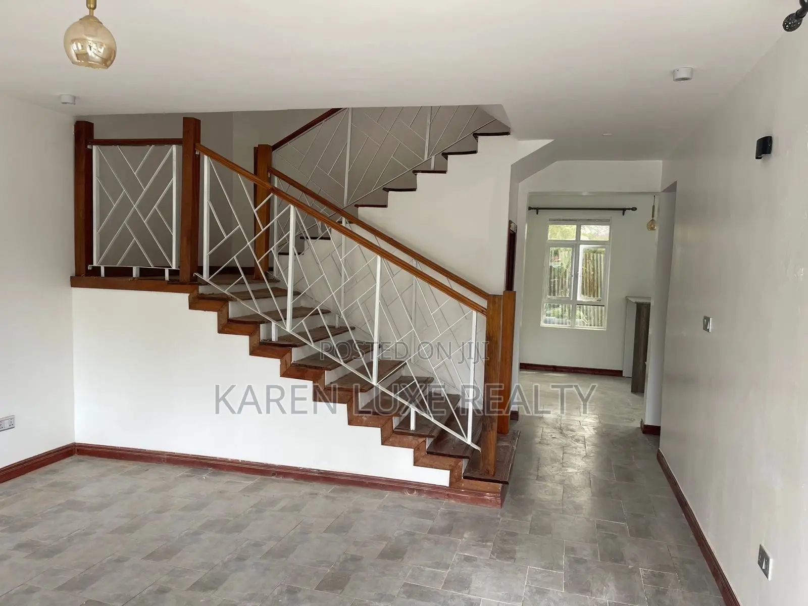 4bdrm Mansion in Karen,Hardy for rent