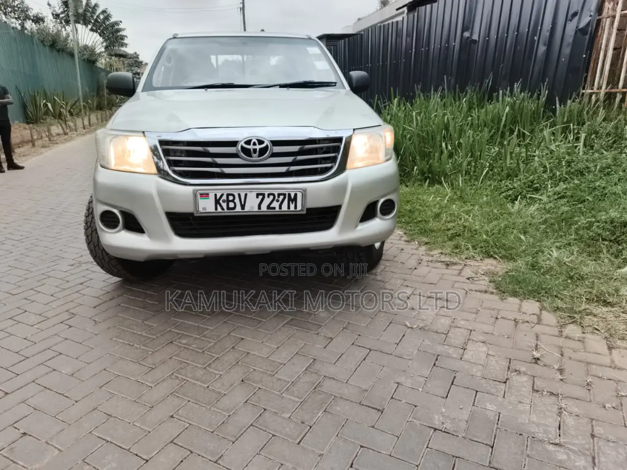 Toyota Hilux 2013 Silver