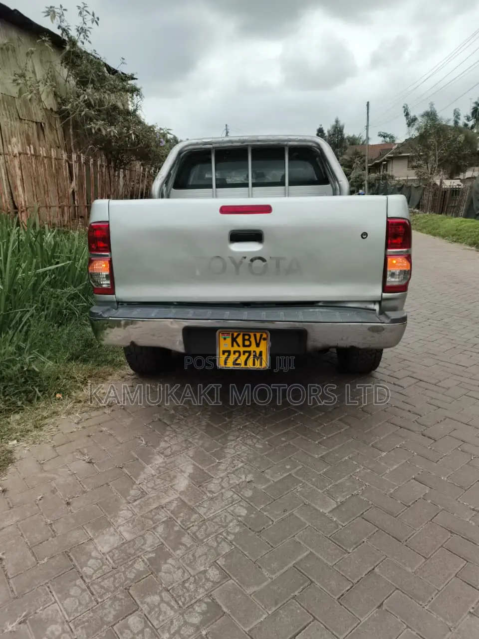 Toyota Hilux 2013 Silver