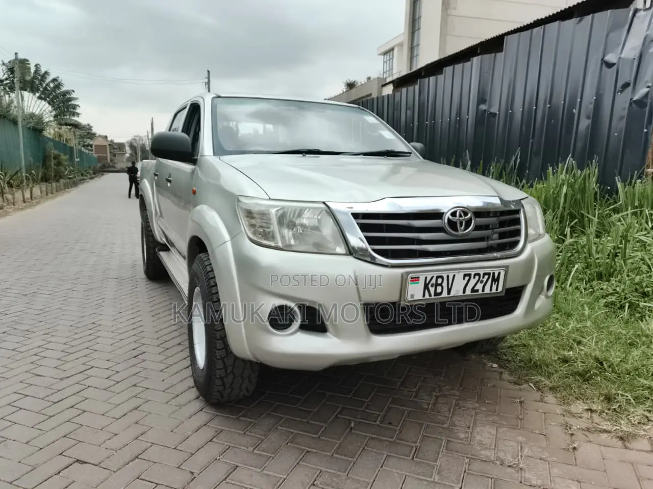 Toyota Hilux 2013 Silver