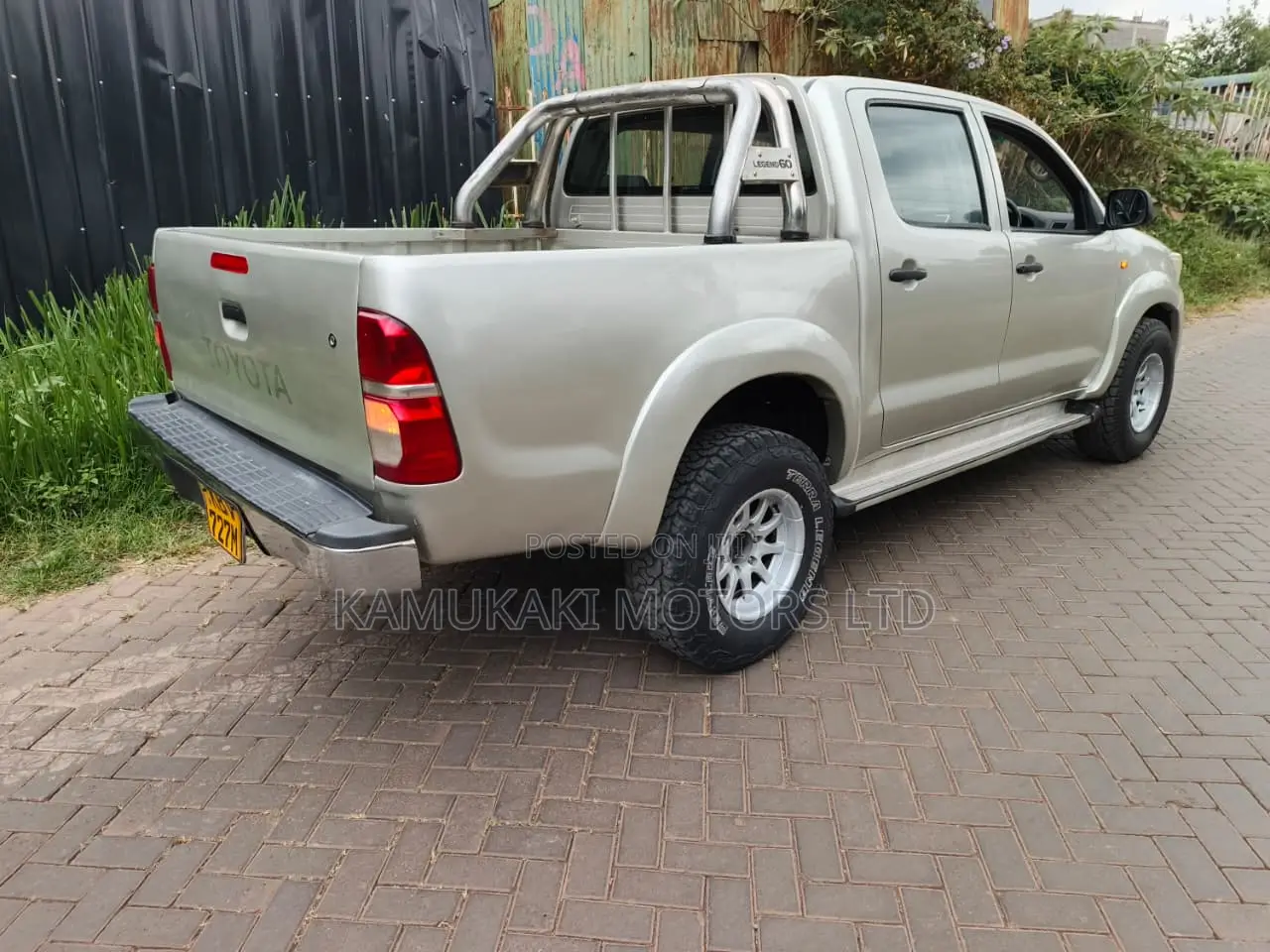 Toyota Hilux 2013 Silver