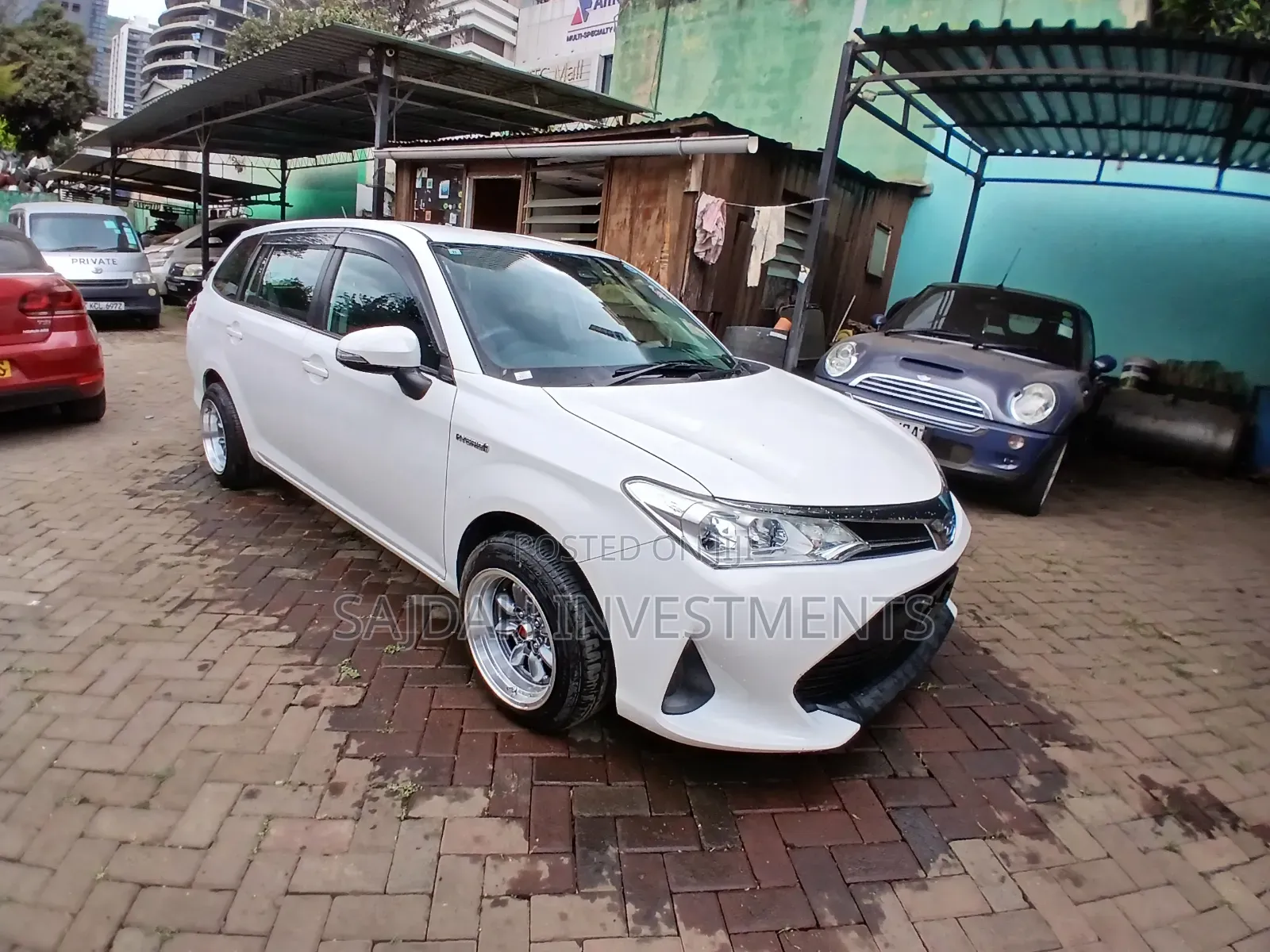 Toyota Corolla Fielder 1.5 Hybrid FWD 2019 White