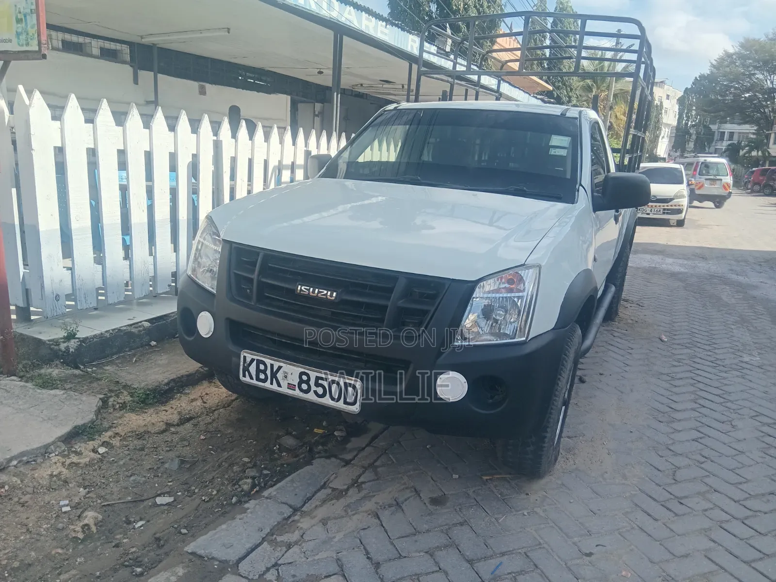 Isuzu D-MAX 2010 White