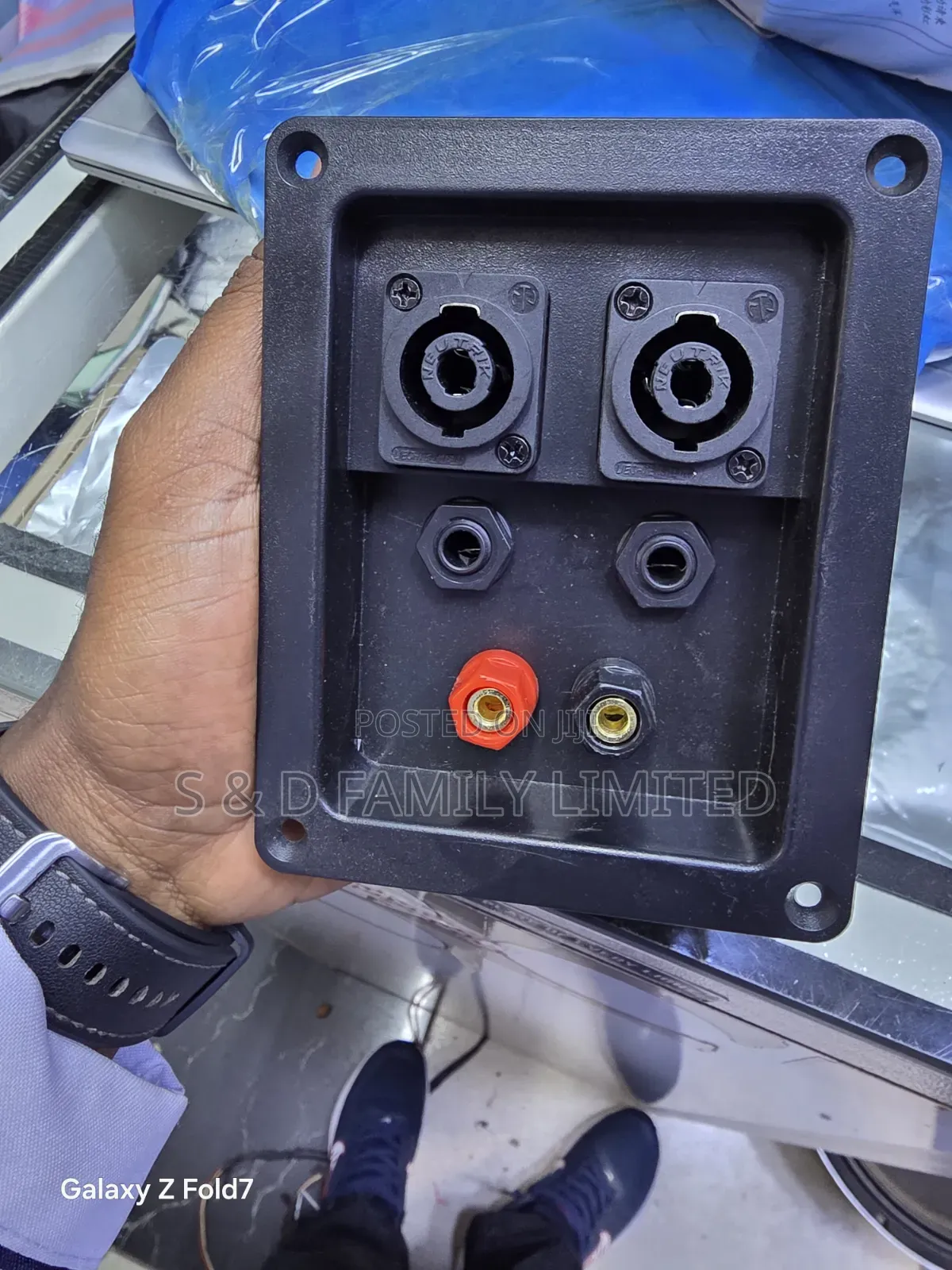 Plastic Speaker Connector