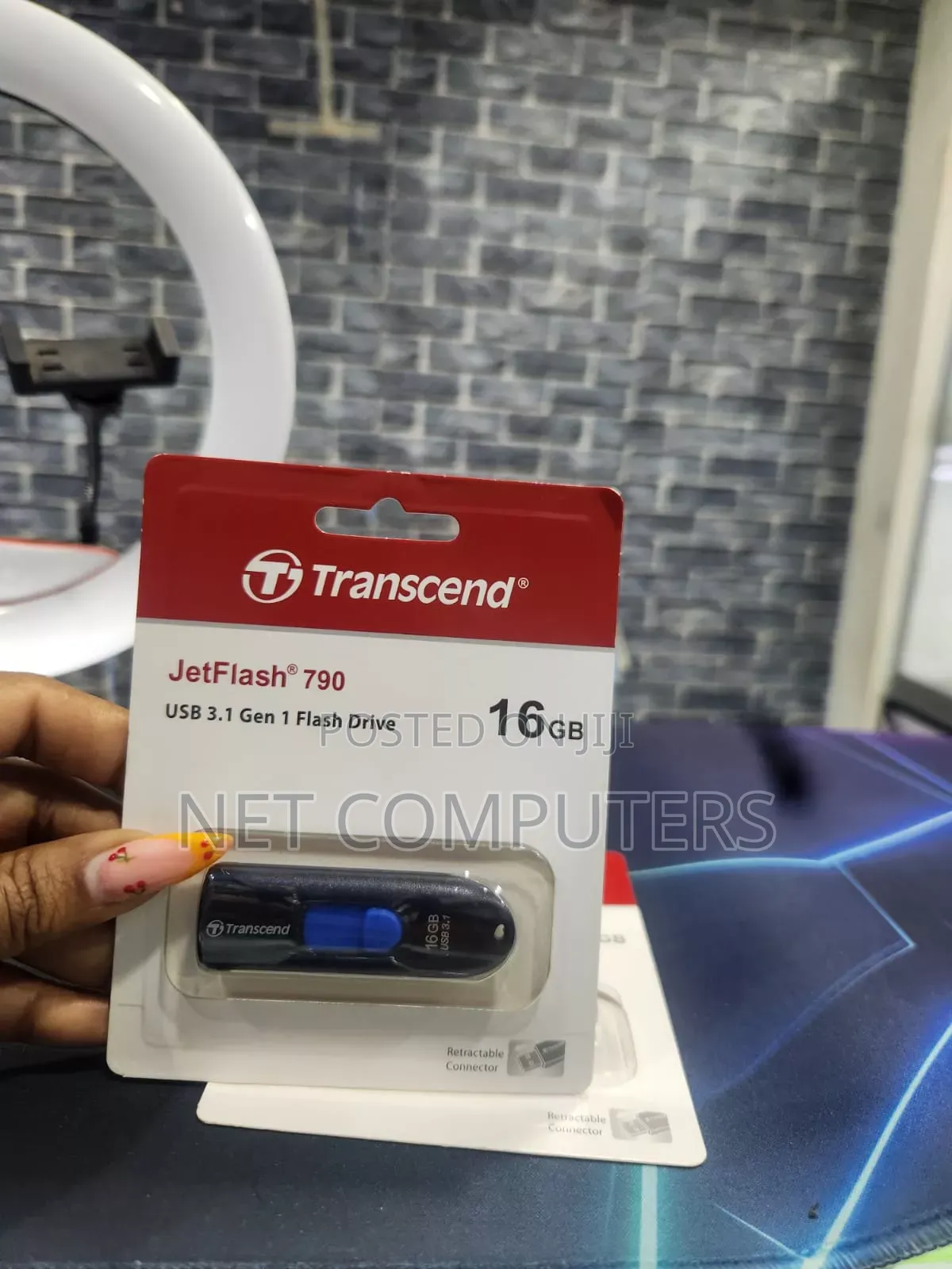 16Gb Flash Drive