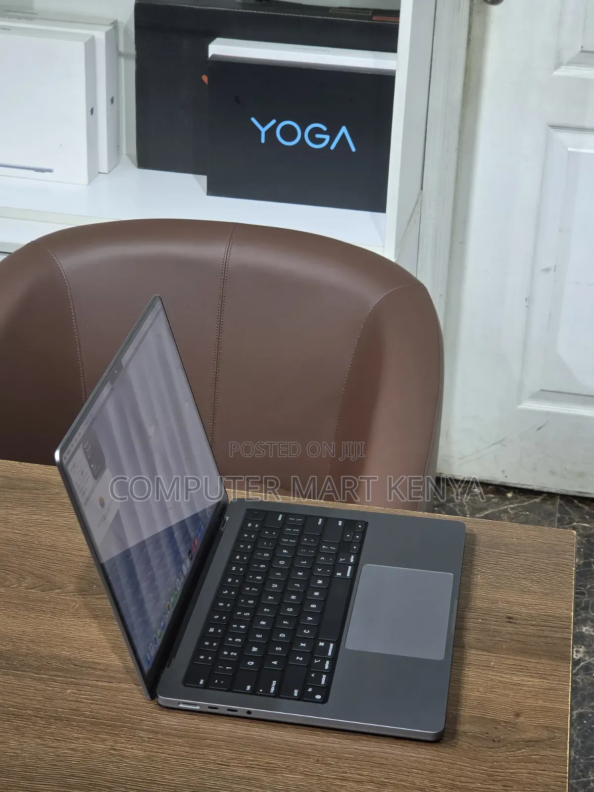 Laptop Apple MacBook Pro 2021 M1 16GB Apple M1 Pro SSD 512GB