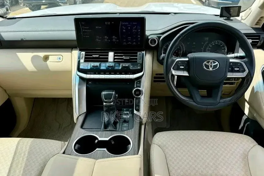Toyota Land Cruiser 2023 White