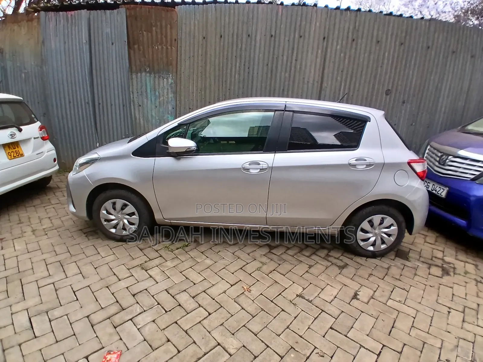 Toyota Vitz 1.0 FWD 5dr 2019 Silver