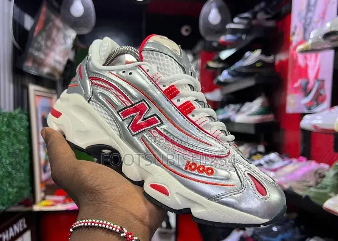 New Balance 1000”Be the Cloud”