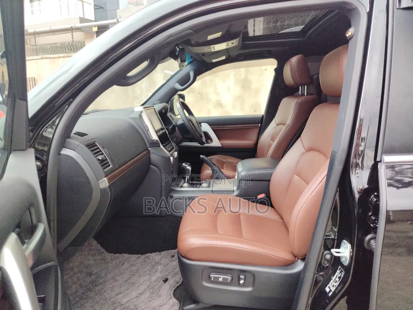 Toyota Land Cruiser 4.6 V8 ZX 2019 Black