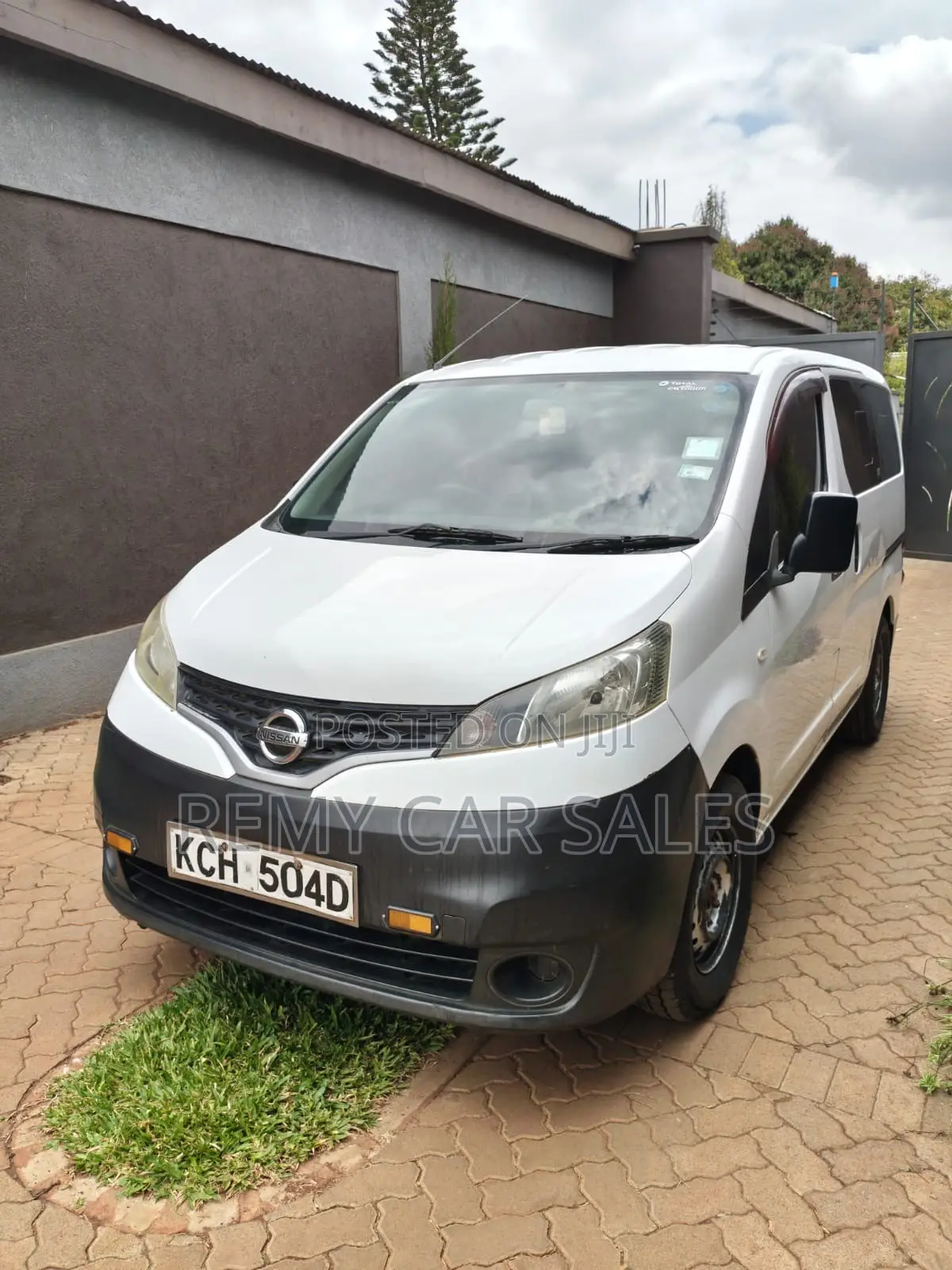 Nissan NV200 2009 White