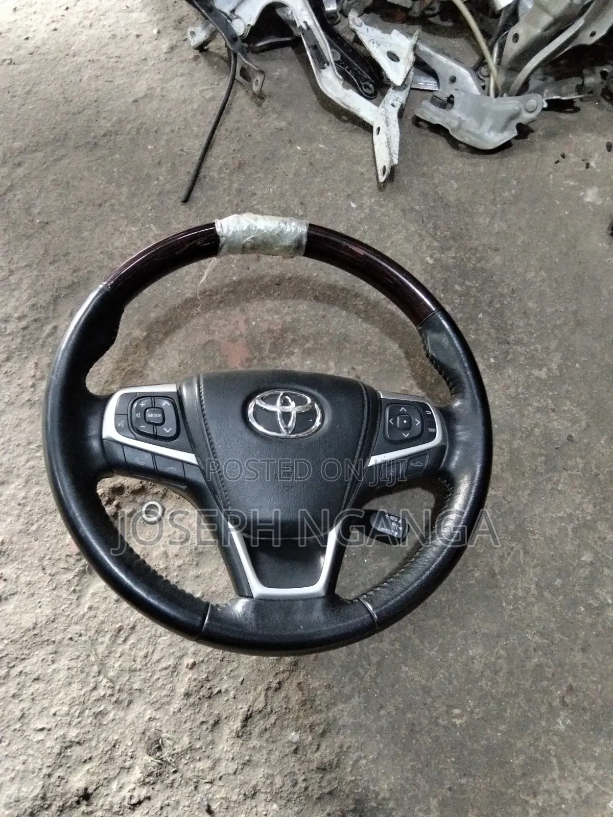 Harrier 2015 Model Steering Wheel