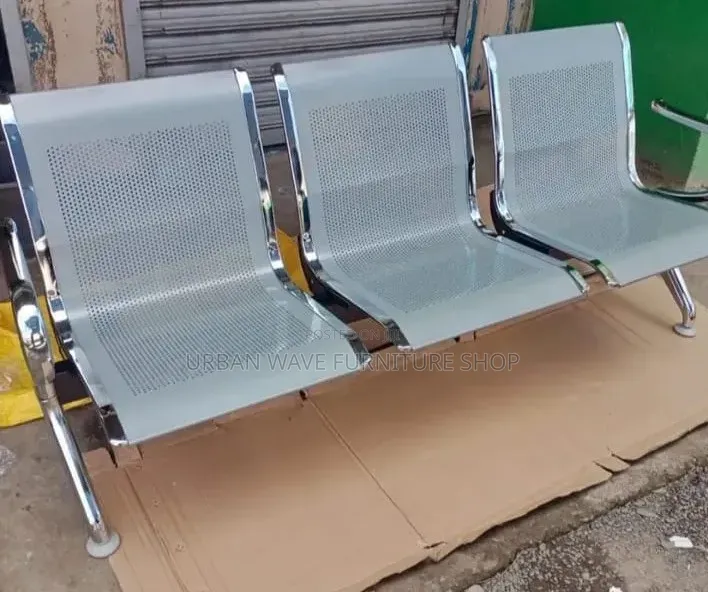 Link Visitors Chairs