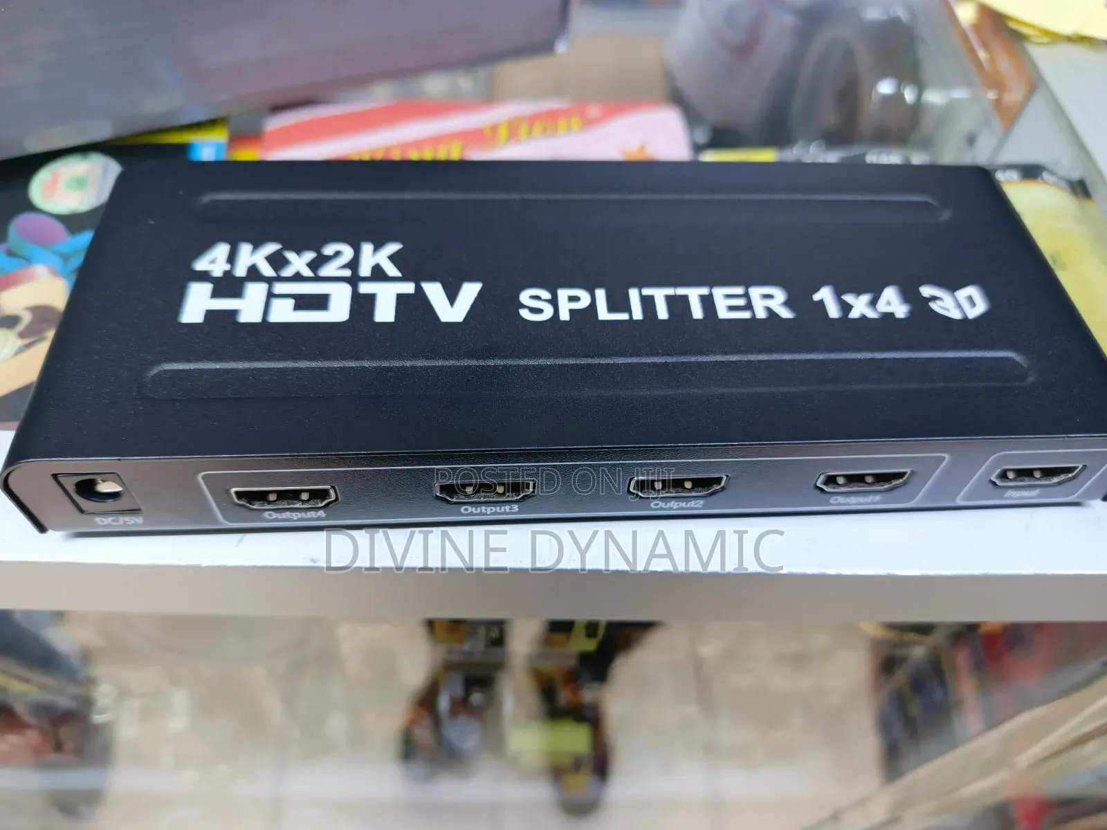 × HDTV Splitter