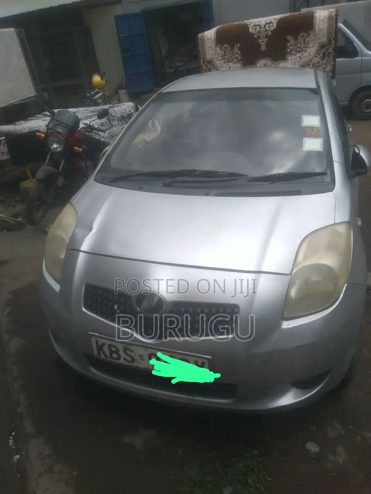 Toyota Vitz 2006 Silver