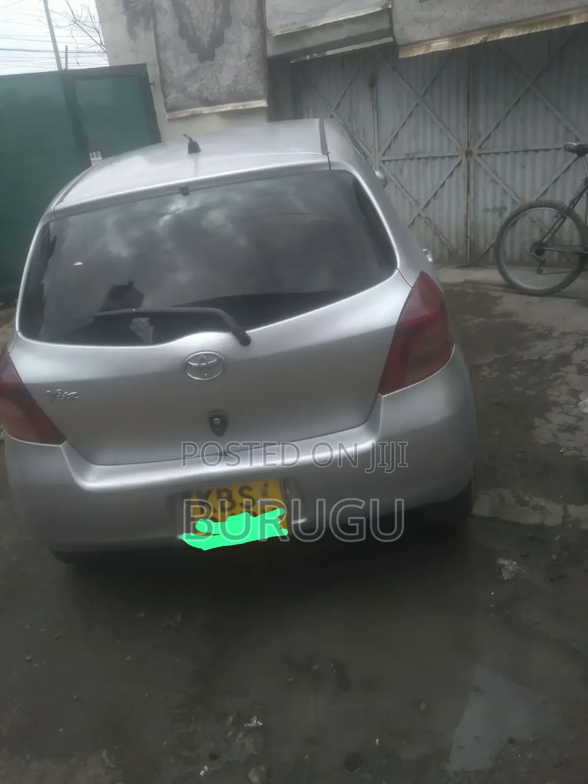 Toyota Vitz 2006 Silver