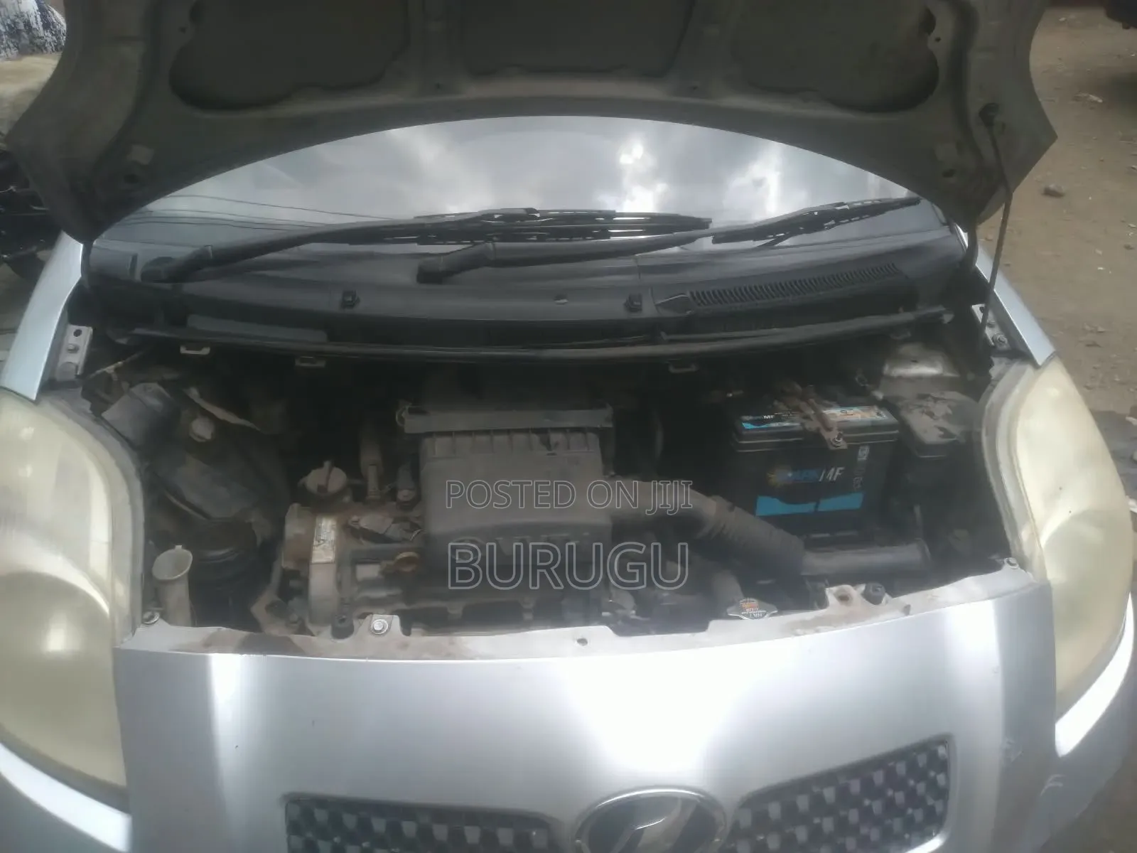 Toyota Vitz 2006 Silver