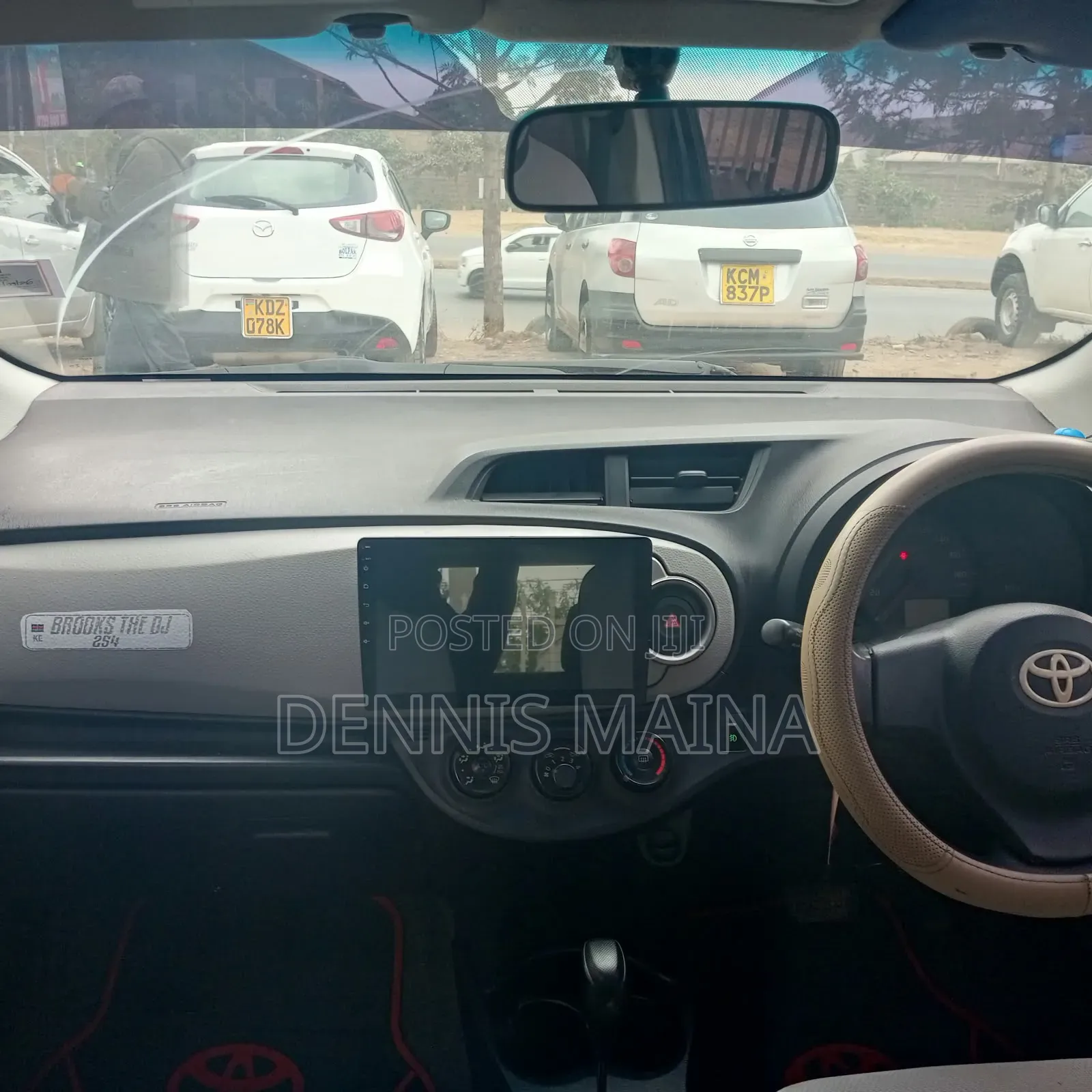 Toyota Vitz 1.0 FWD 5dr 2012 Black