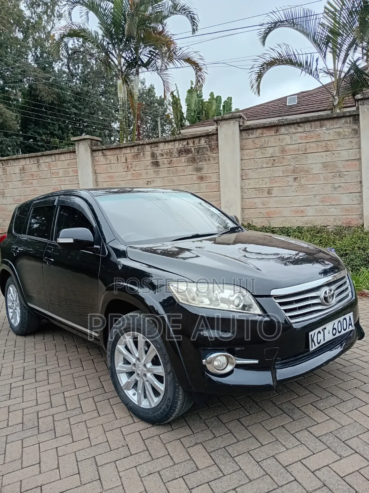 Toyota Vanguard 2011 Black