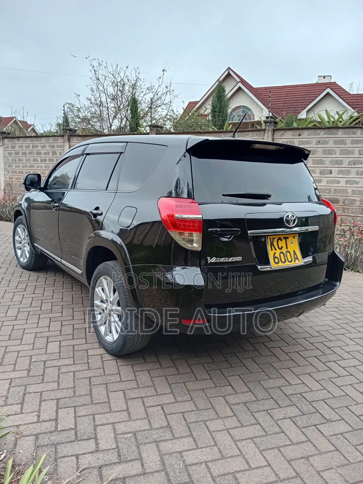 Toyota Vanguard 2011 Black