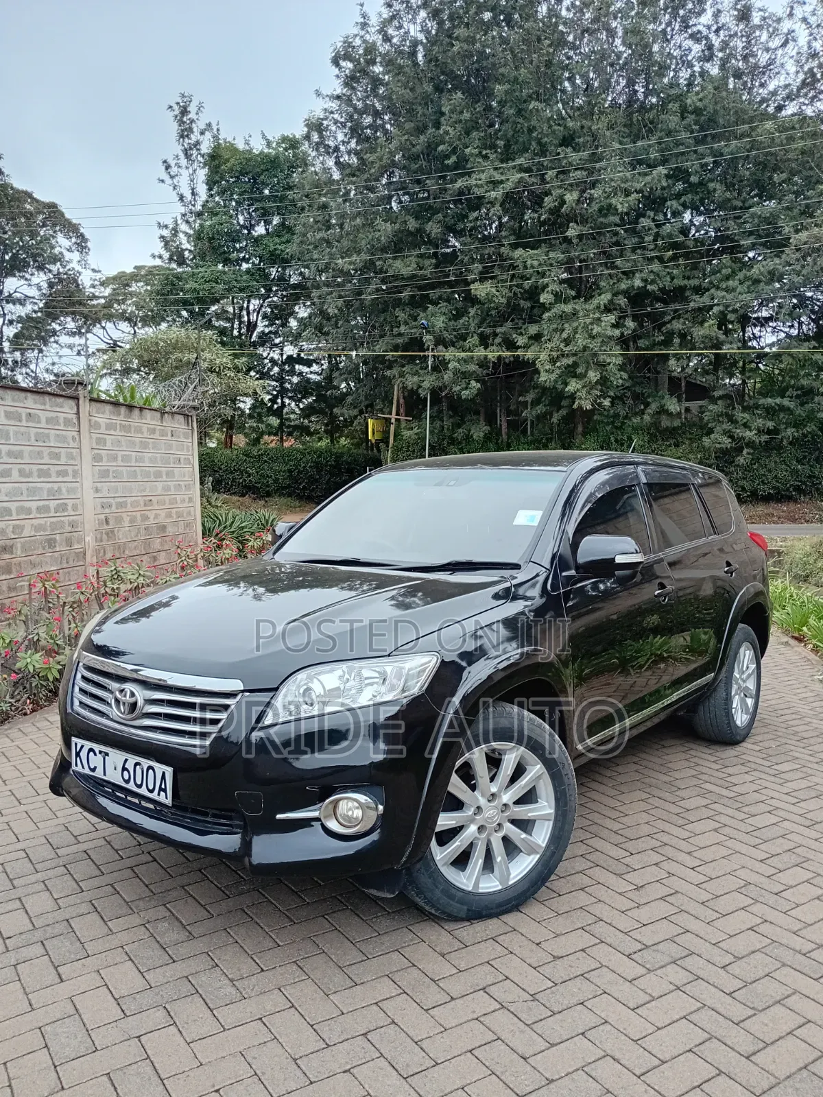 Toyota Vanguard 2011 Black
